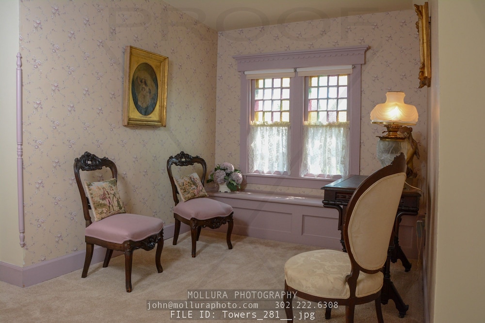 The Towers Bed & Breakfast - photo 18