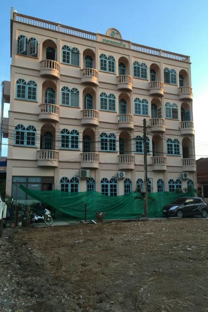 Khok Chang Building - last minute hotel in Phuket