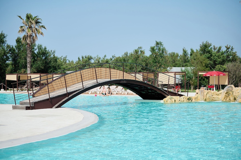 Happy Camp Torre Rinalda Camping Village — 4-Star Luxury Hotel in Lecce, Italy