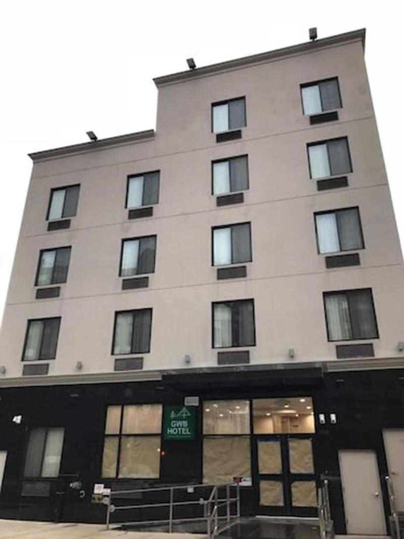 Gwb Hotel - photo 2