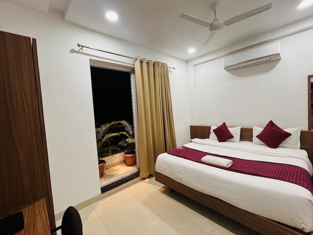 Hotel Shivaay - last minute hotel in Indore
