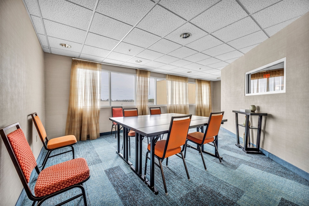 Fairfield Inn & Suites by Marriott Lumberton - photo 40