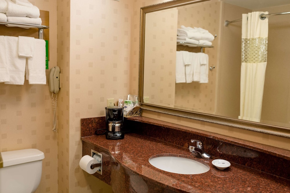 Hampton Inn Oxford West - photo 41