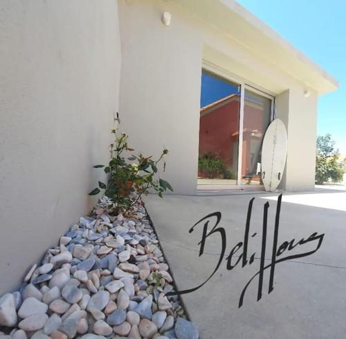 BeliHouse - carbon neutral hotel in Trafaria