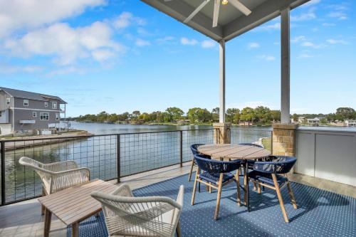 Blue Sky View in Kingsland, United States