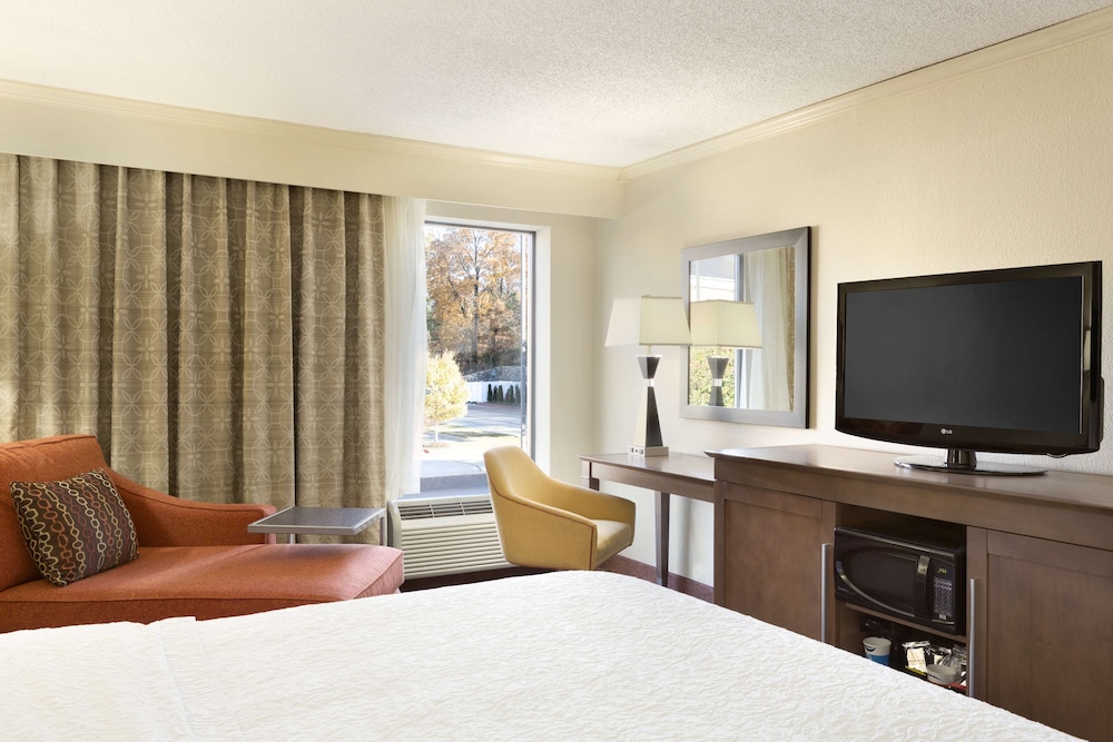 Hampton Inn Forrest City - photo 3