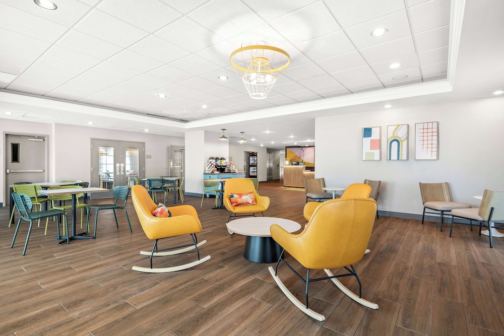 Spark by Hilton Exton - photo 31