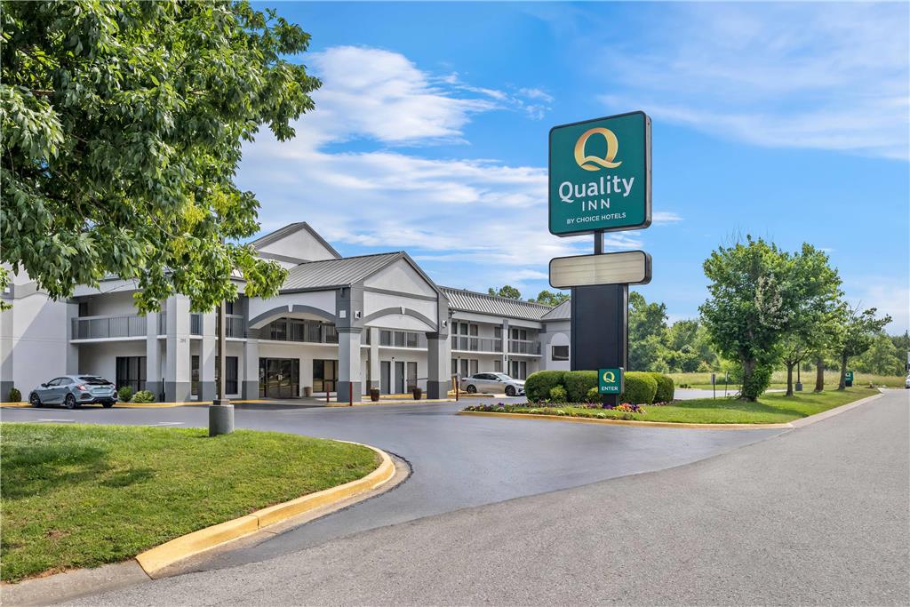 Quality Inn Fort Campbell in Oak Grove, United States