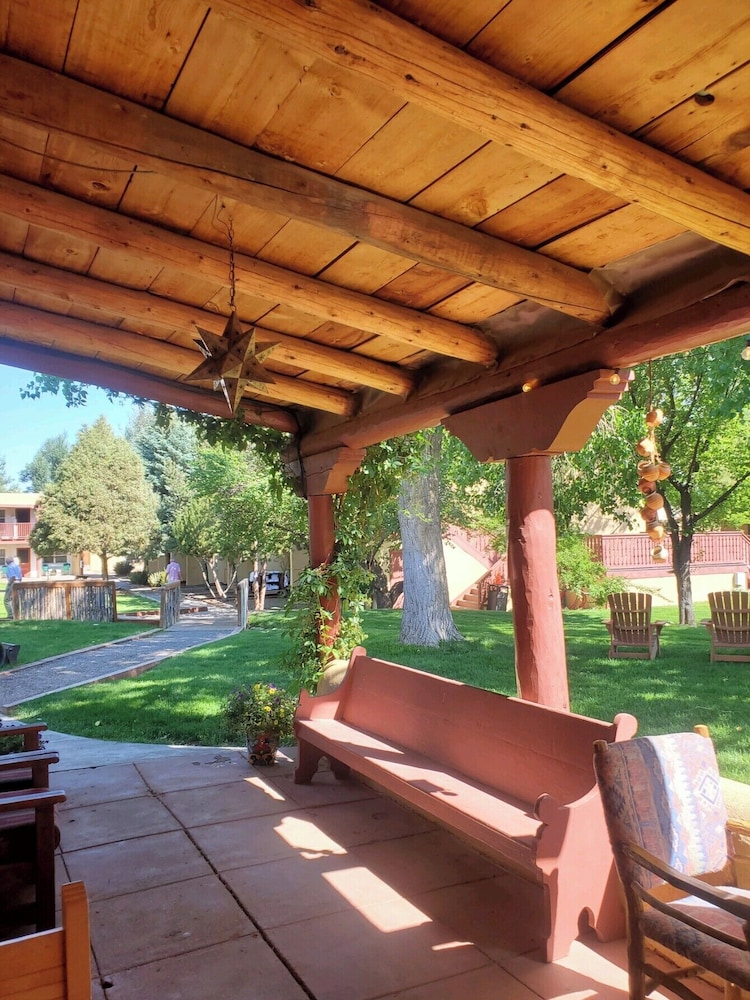 El Pueblo Lodge - photo 63
