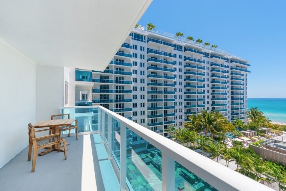 5 Star Hotel 1 1 Direct Ocean Unit 944 1 Bedroom Condo - photo 15