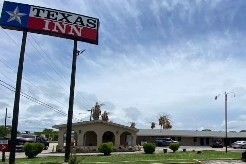 Texas Inn - carbon neutral hotel in Seguin