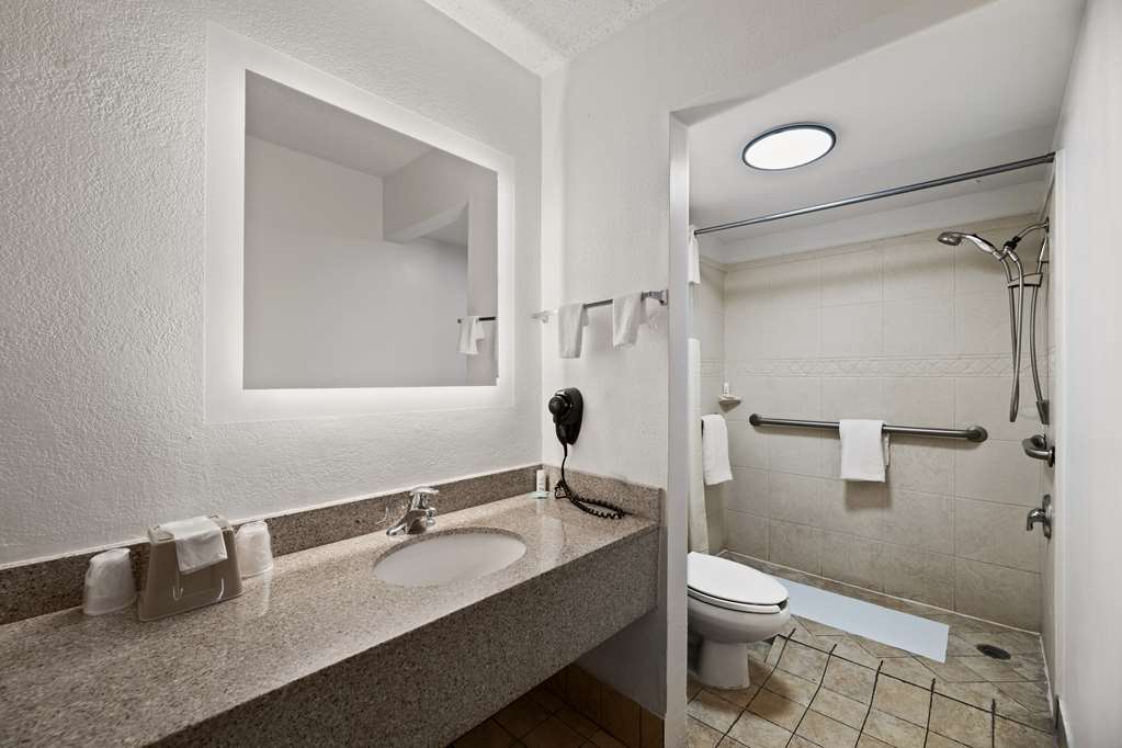 Americas Best Value Inn Orlando - photo 25
