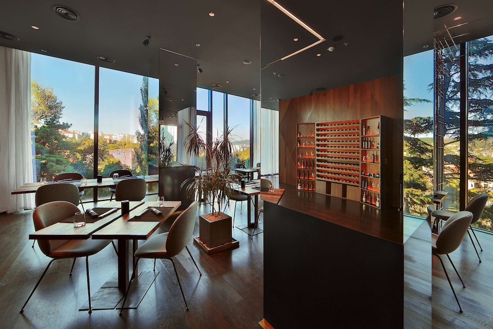 מזון ומשקאות