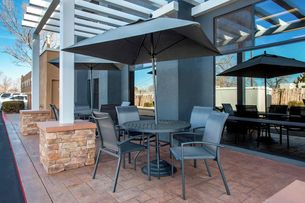 Fairfield Inn & Suites by Marriott Santa Fe - photo 23