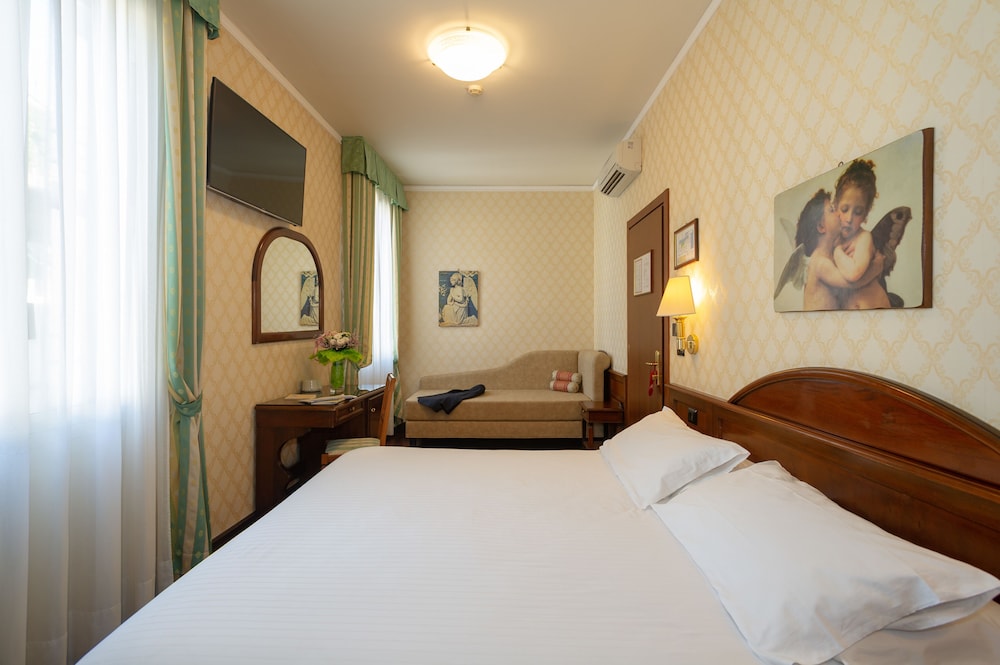 Hotel Boccaccio — Florence — photo 3