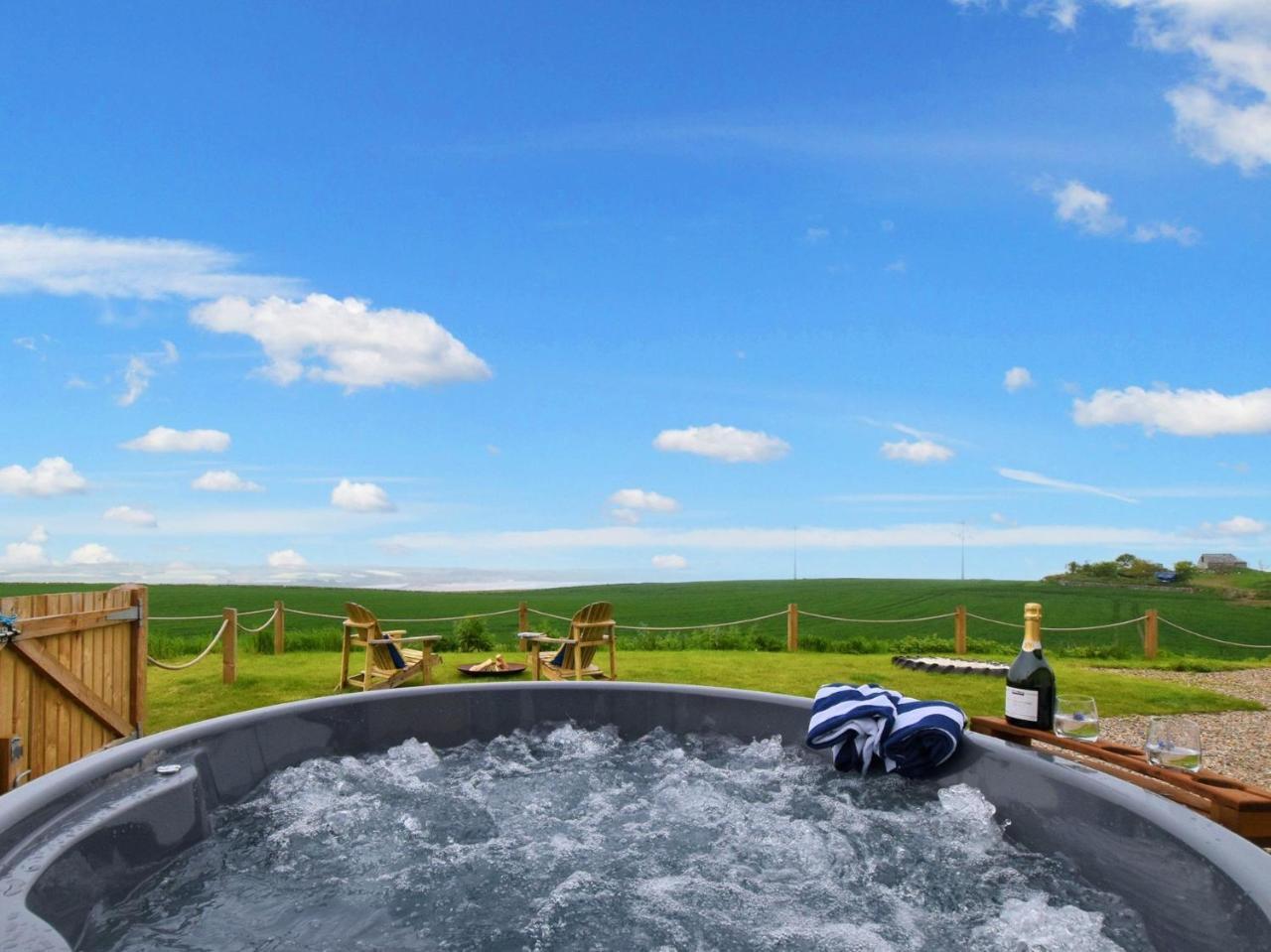 3 Bed in Montrose 90784 — hotel in Arbroath