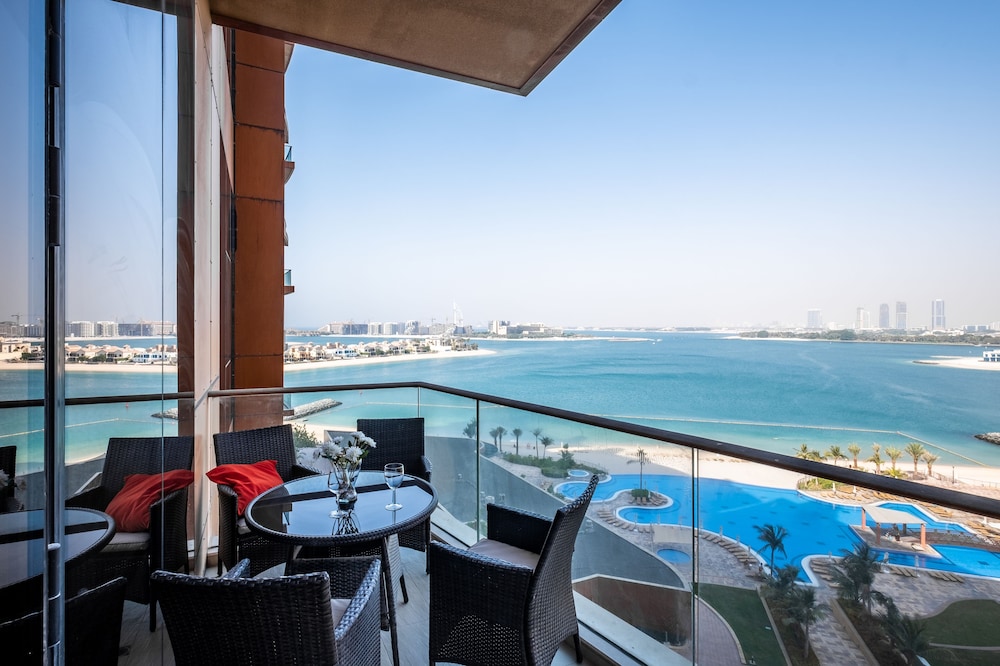 Maison Privee Tiara Ruby — 4-Star Luxury Hotel in Dubai, United Arab Emirates
