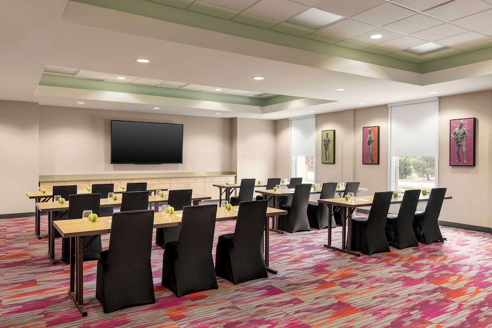 Home2 Suites by Hilton Lubbock - photo 41