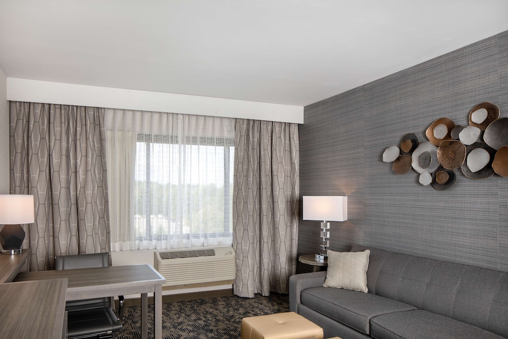 Embassy Suites by Hilton Portland Maine - photo 15
