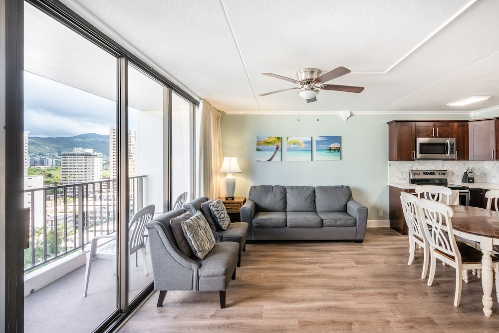 Breezy 12th Floor Waikiki Condo with FREE Parking by Koko Resort Vacation Rentals - photo 10