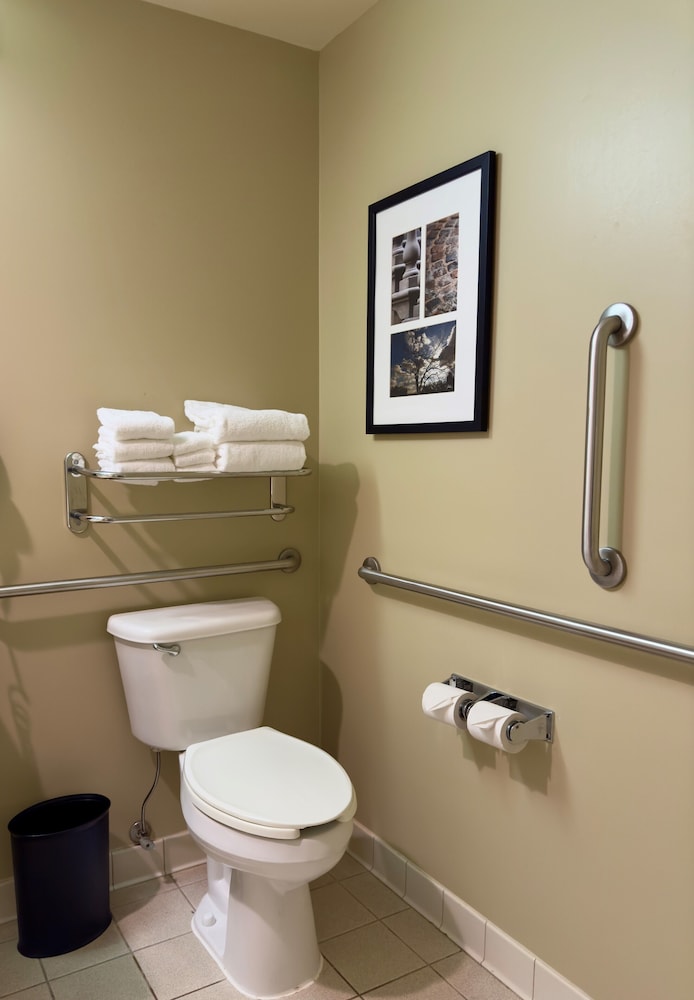 Country Inn & Suites Rochester South Mayo Clinic - photo 12