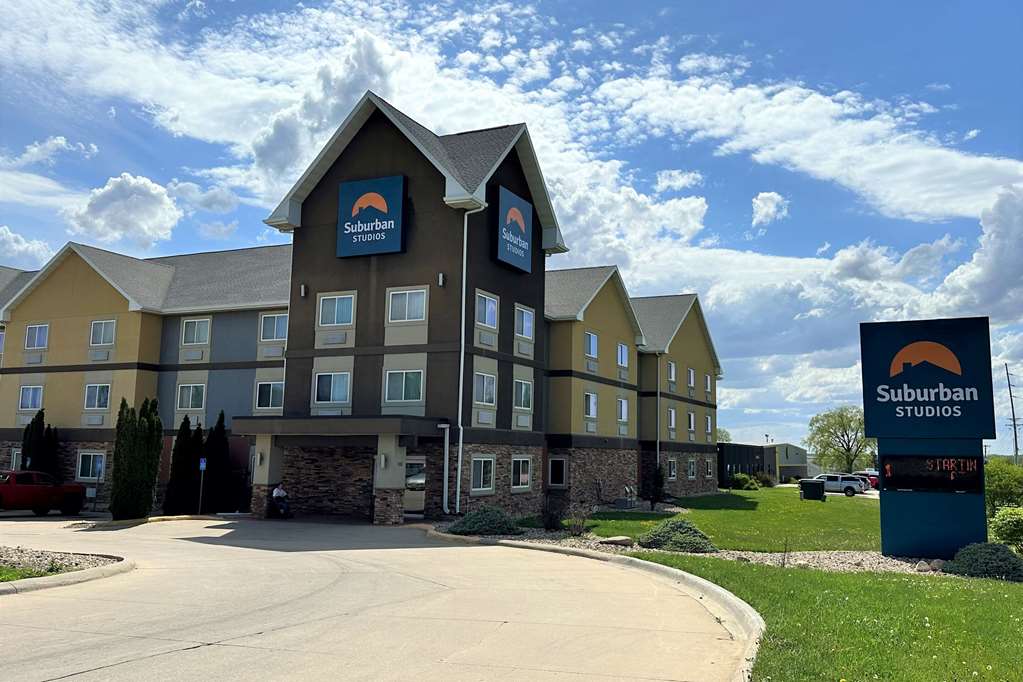 Suburban Studios Cedar Falls - photo 35