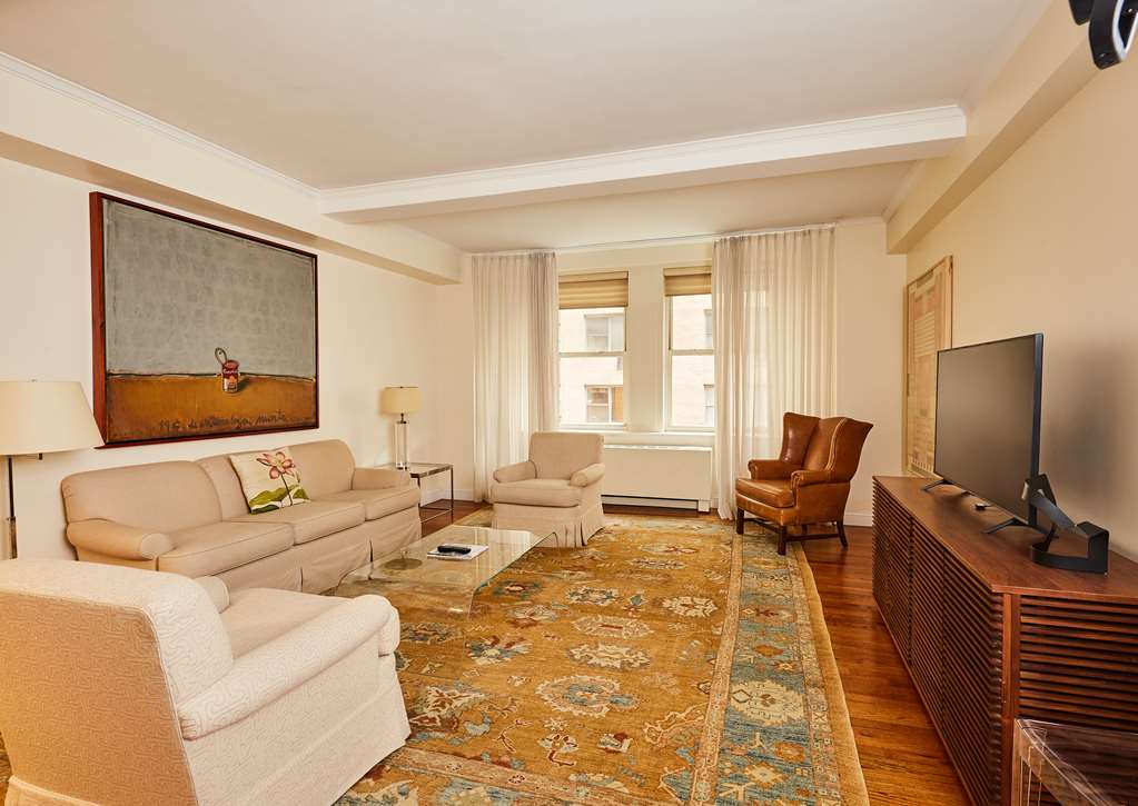 The Lombardy Hotel - photo 5