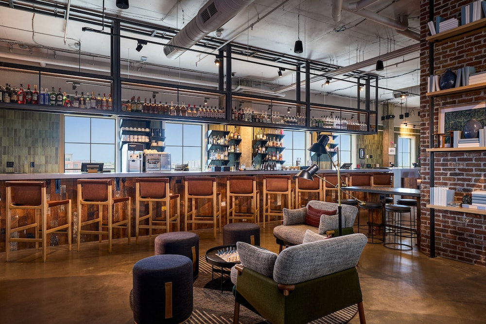 Moxy Charleston Downtown - photo 40