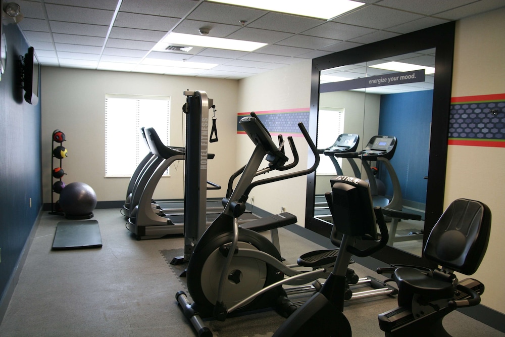 Hampton Inn Topeka - photo 17