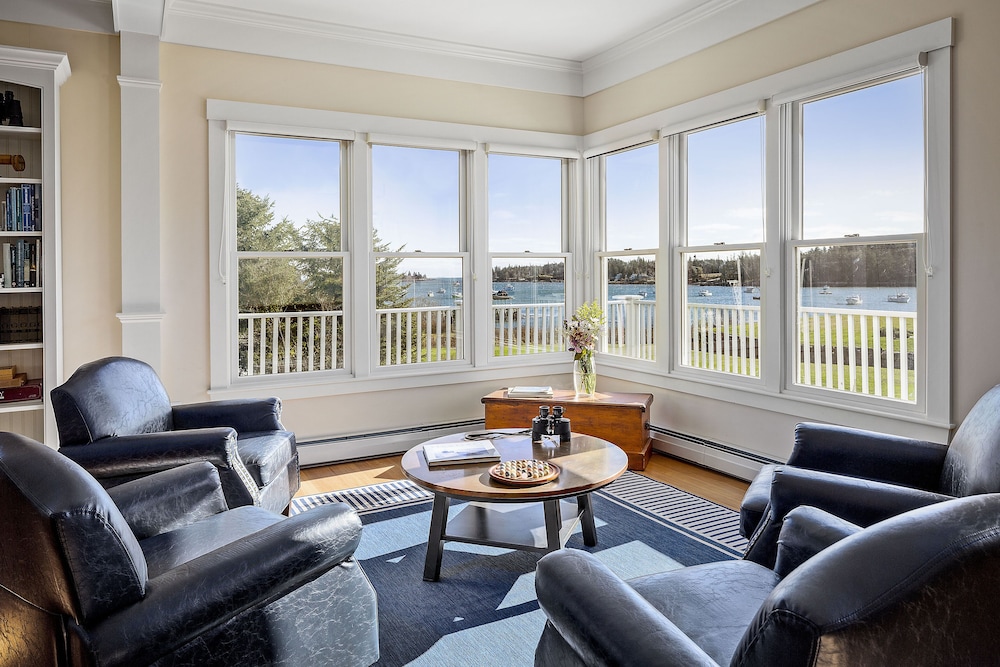 East Wind Inn on the Water - photo 27