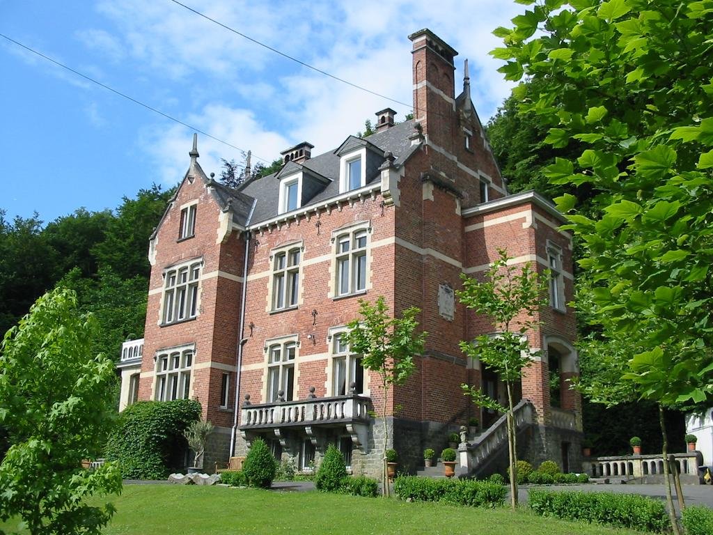 New Castle — 4-Star Luxury Hotel in Spa, Belgium
