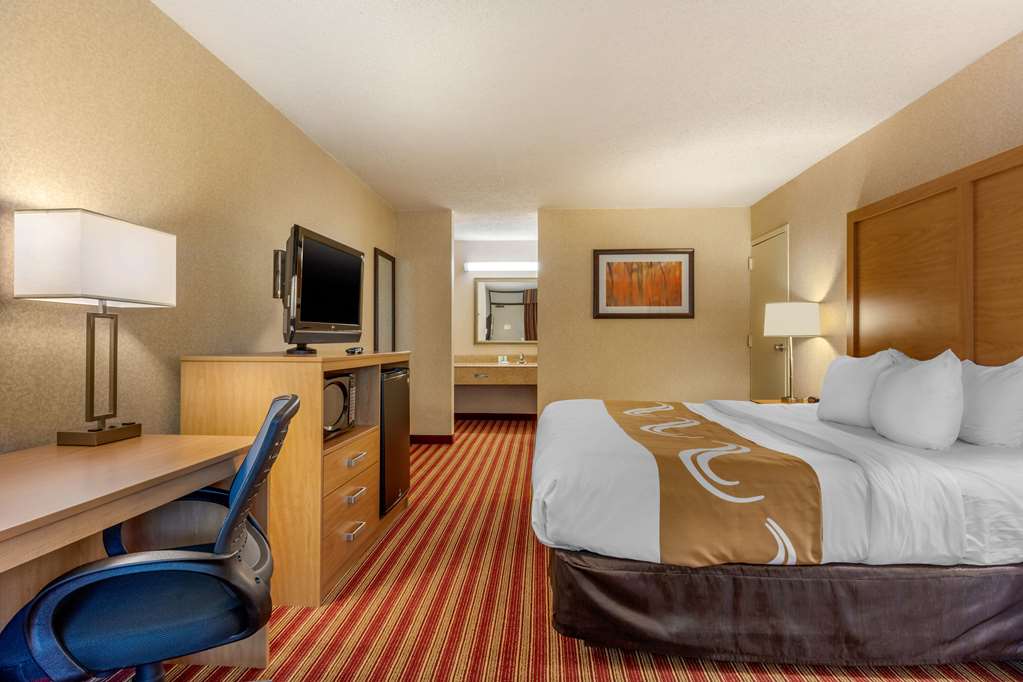 Quality Inn Exit 4 - photo 27