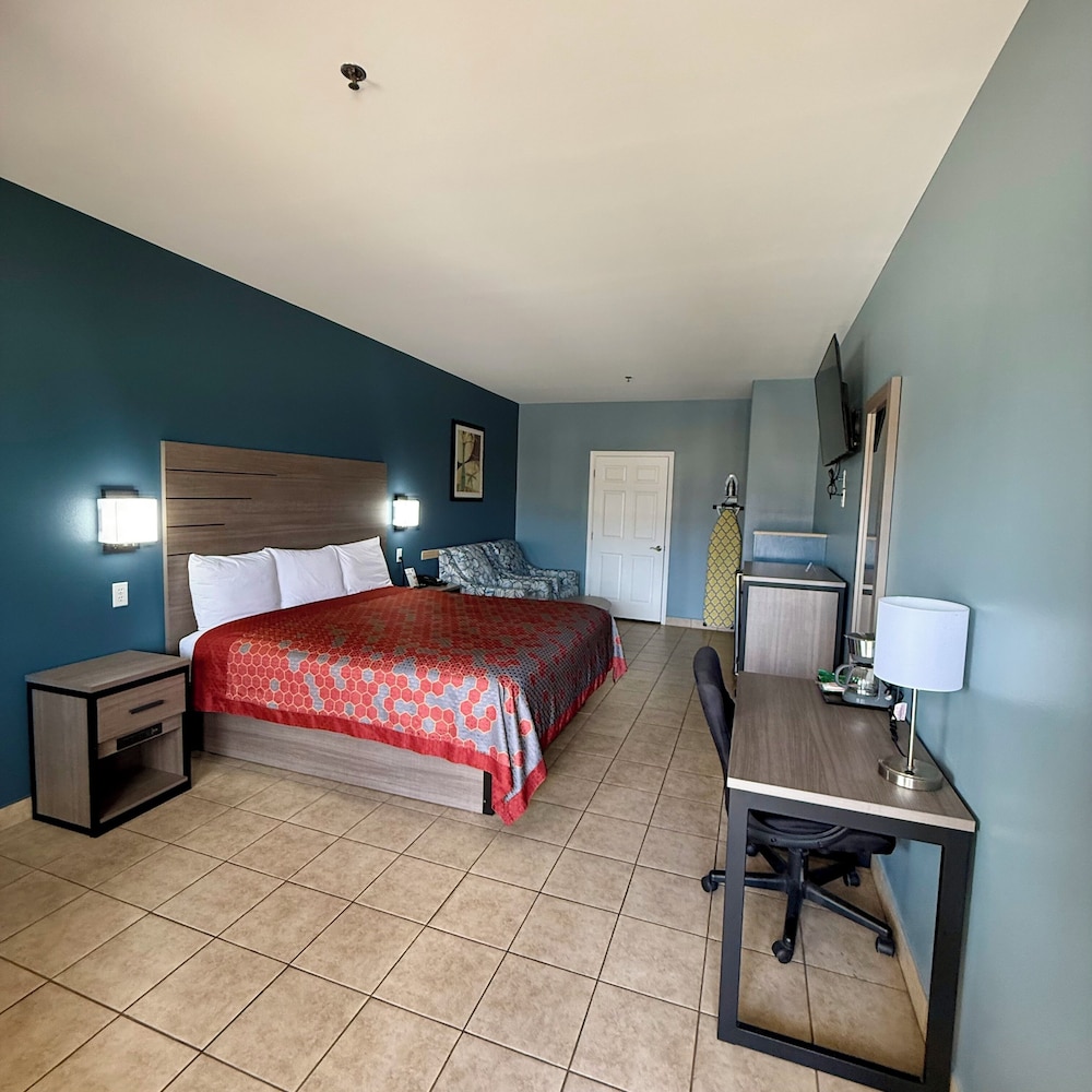 Weslaco Inn by Capital O Near Mercedes - photo 14