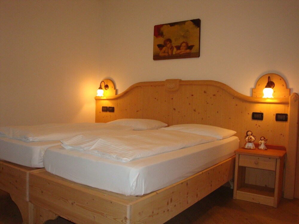 Agritur Cornasest - carbon neutral hotel in Bondo