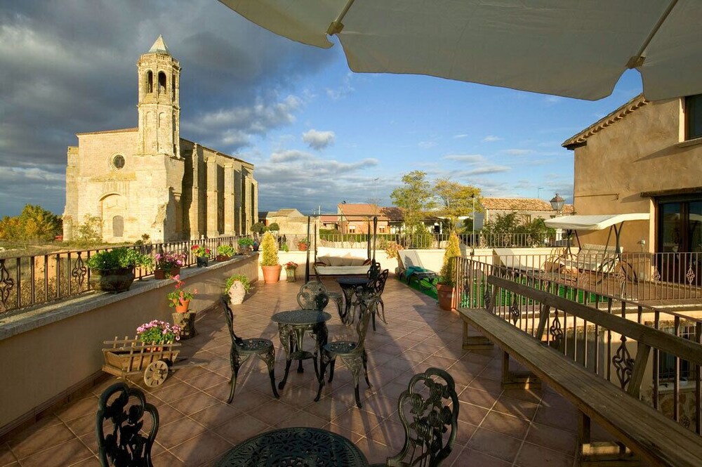 La Posada del Canal — 4-Star Luxury Hotel in Villanueva De San Mancio, Spain