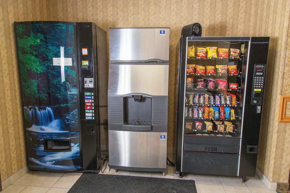 BridgePointe Inn & Suites by BPhotels Lincoln I 80 27th St - photo 18