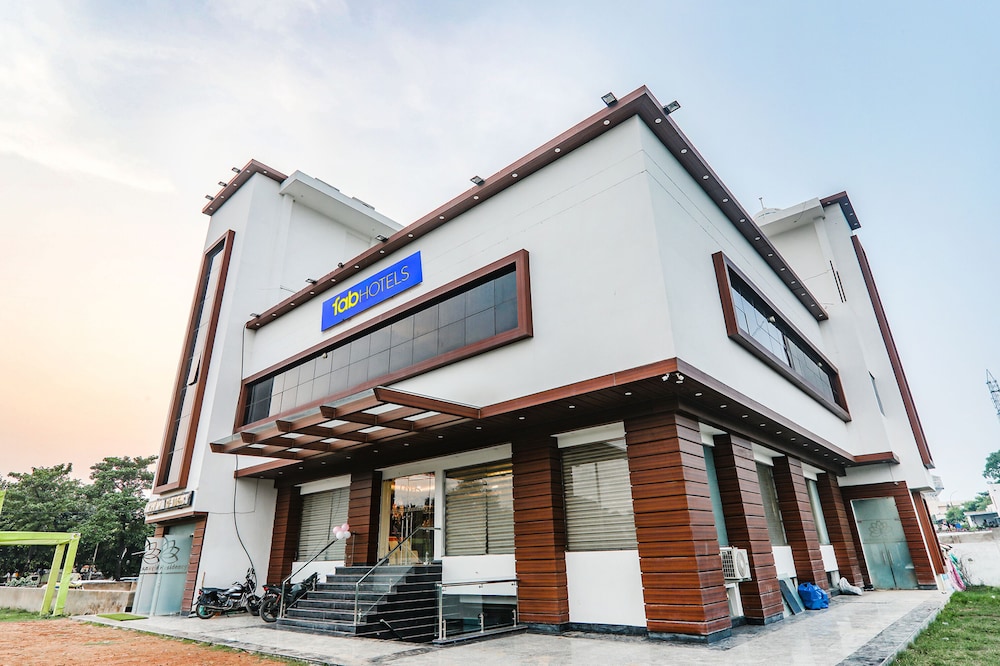 Ashiyana Residency by Fabhotel in Lucknow, India