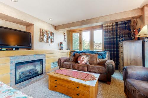 Shoshone 1913 — 4-Star Luxury Hotel in Big Sky, United States