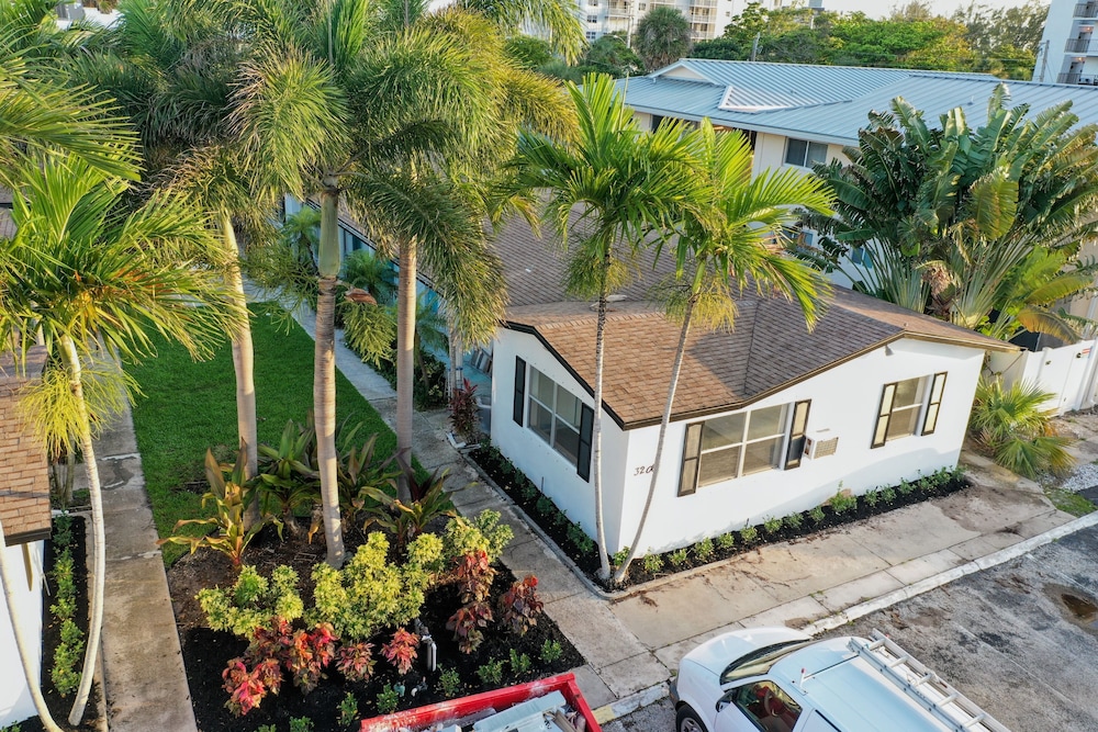 Delight Retreat Apt 4 Min Walk to Beach — 4-Star Luxury Hotel in Pompano Beach, United States