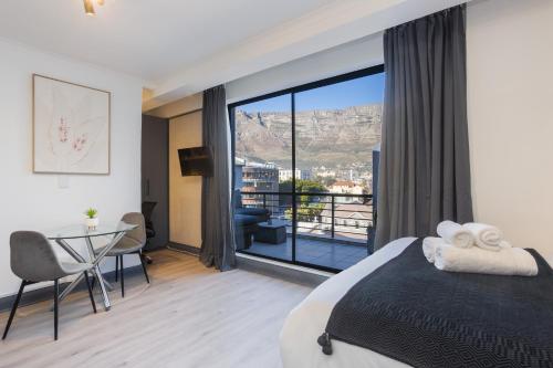 Cape Town Studio Table Mountain Views Gym Free Parking Free WiFi — 4-Star Luxury Hotel in Cape Town, South Africa