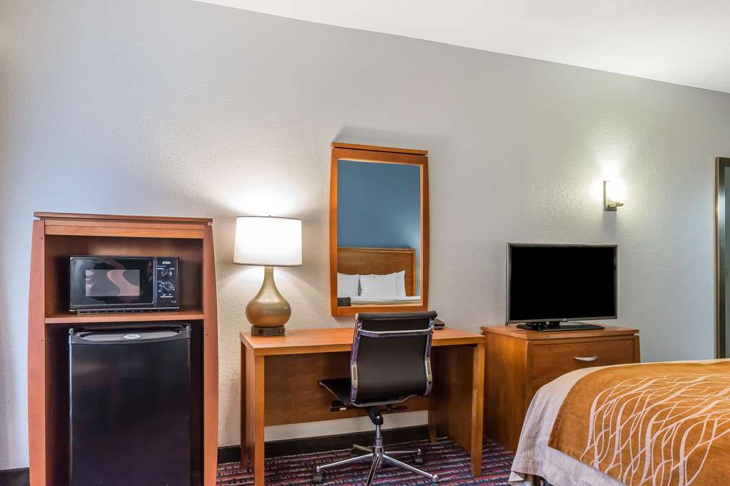 Comfort Inn Alton near I 255 - photo 13