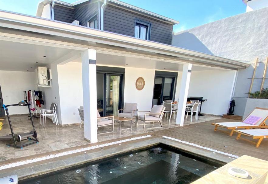 Villa Kaztafia 6 pers piscine chauffée St Pierre — 4-Star Luxury Hotel in Saint-Pierre, Réunion