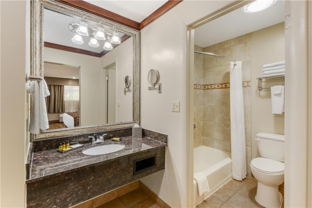 Best Western Plus Greenwell Inn - photo 11