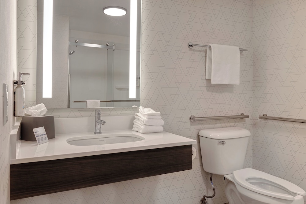 Holiday Inn Express & Suites Moab by IHG - photo 39