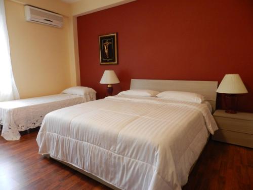 B&B Joe — 4-Star Luxury Hotel in Valguarnera Caropepe, Italy