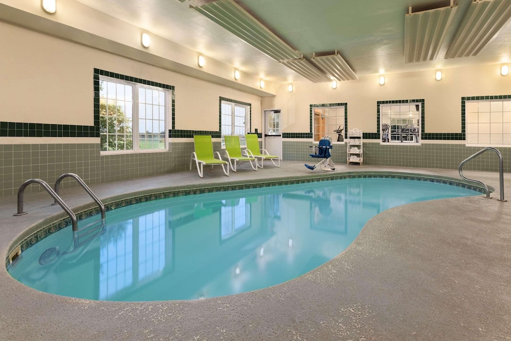 Country Inn & Suites by Radisson Salina KS - photo 23
