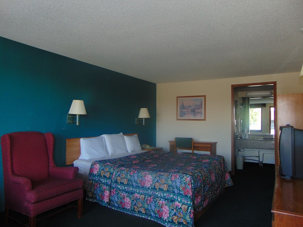 Shayona Inn Extended Stay - photo 15