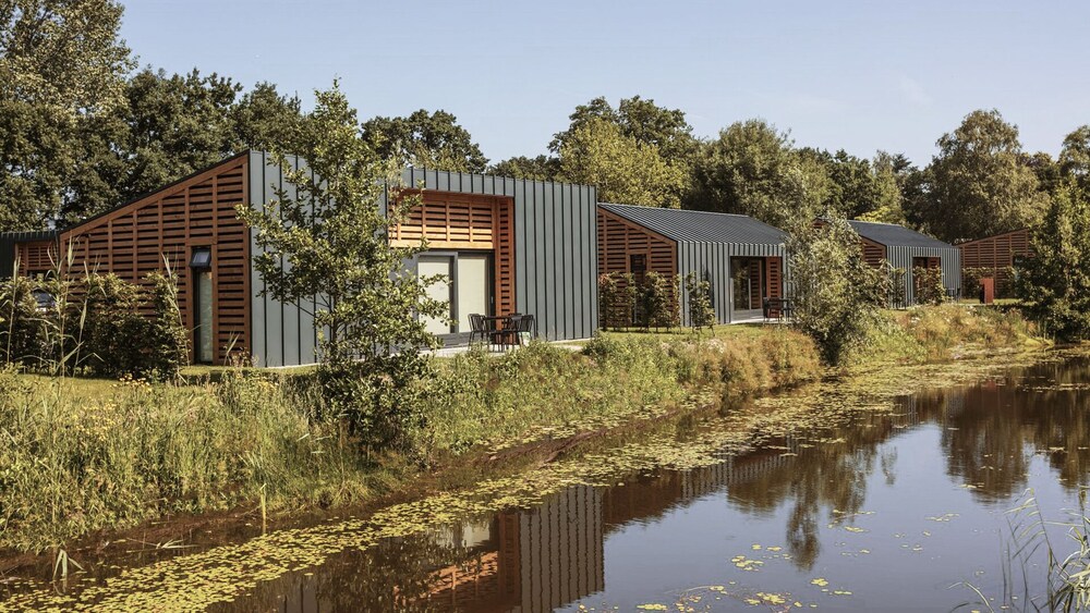 Dutchen Suitelodges Gooilanden — 4-Star Luxury Hotel in Kerkelanden, Netherlands
