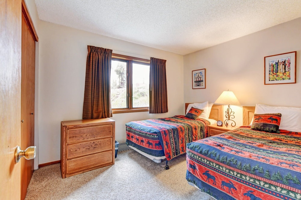 Indian Peaks Resort - photo 20