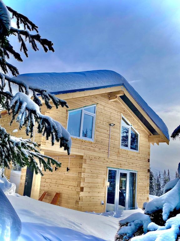 Rowan Stone Gostevoy Dom in Sheregesh, Russia